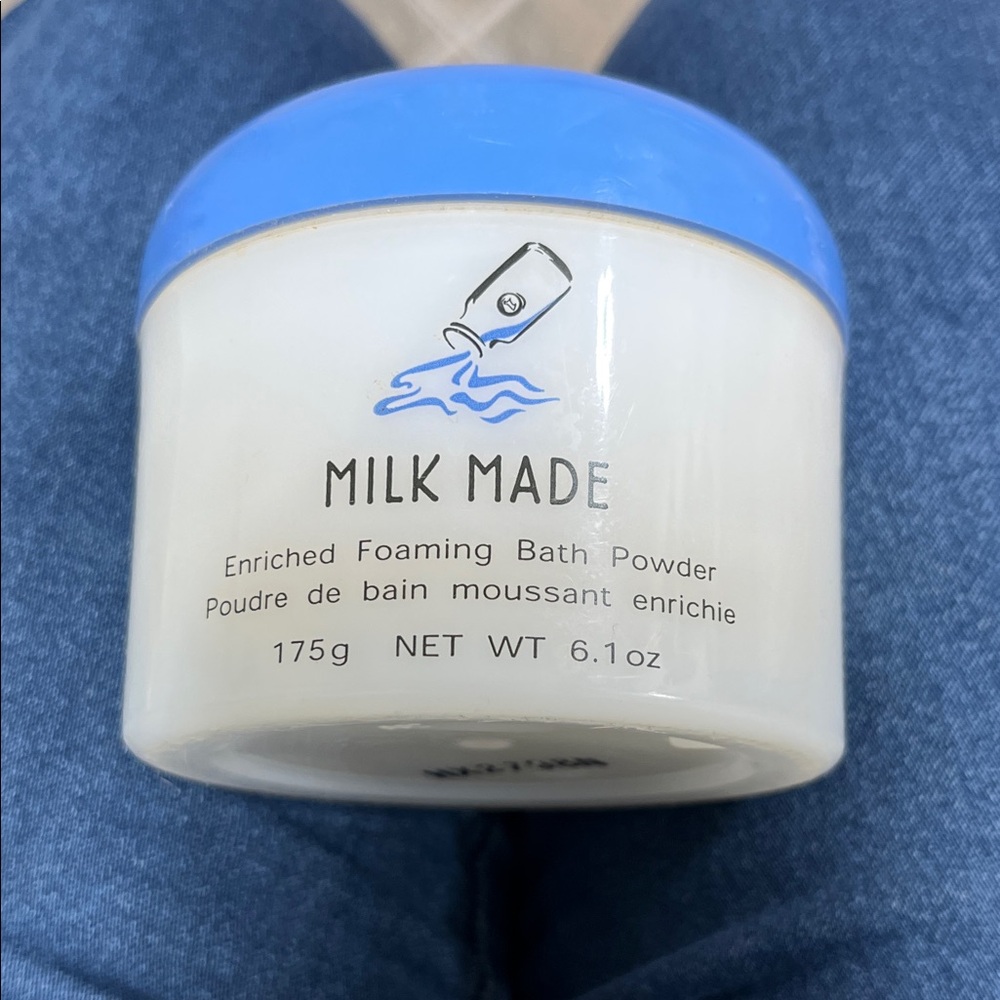 Avon Milk Made Bath Powder - Blue and White